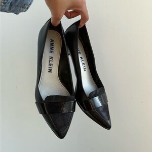 Vintage 90s kitten heels